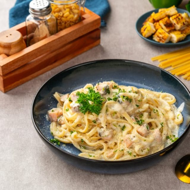 Chicken Alfredo Lunch.